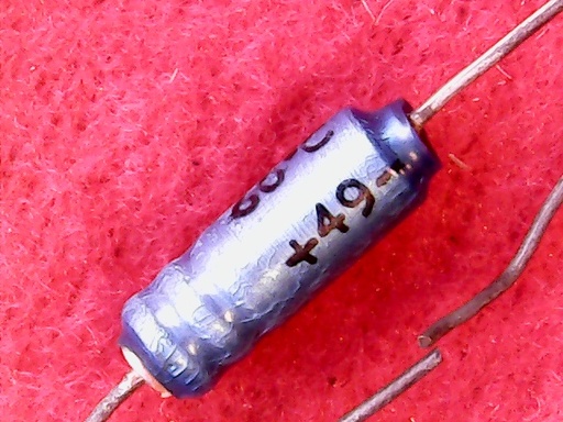 [VPC-006480] Electrolytic Capacitor Axial 8u 6V