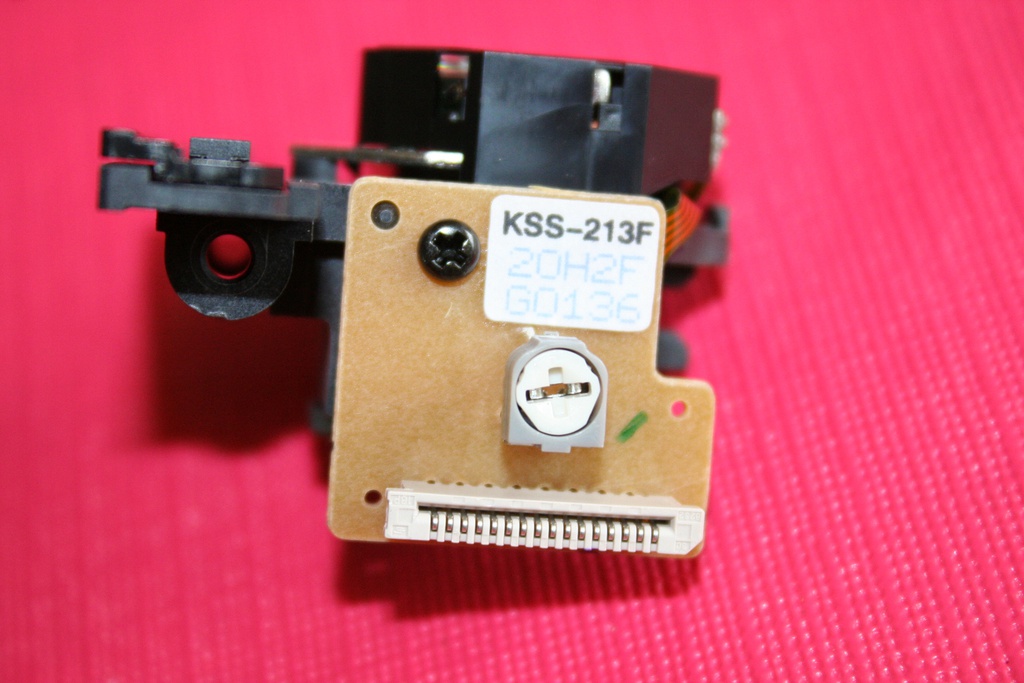 Sony KSS-213F