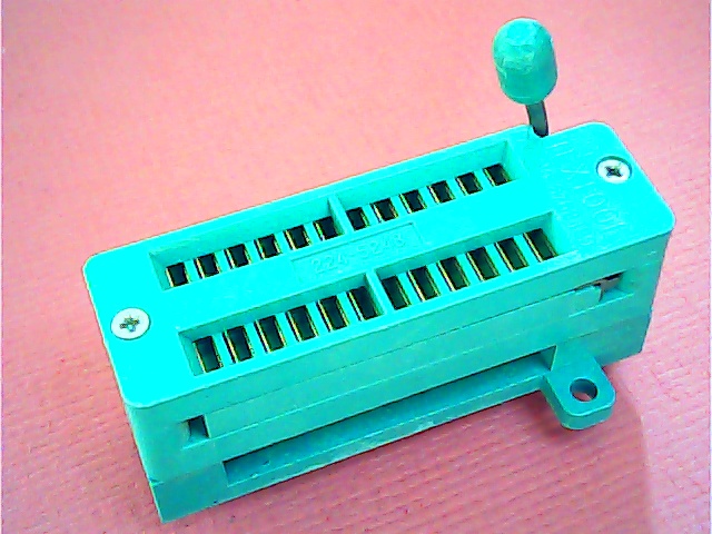 SOCK-DIP24-Z (7.62) (used)