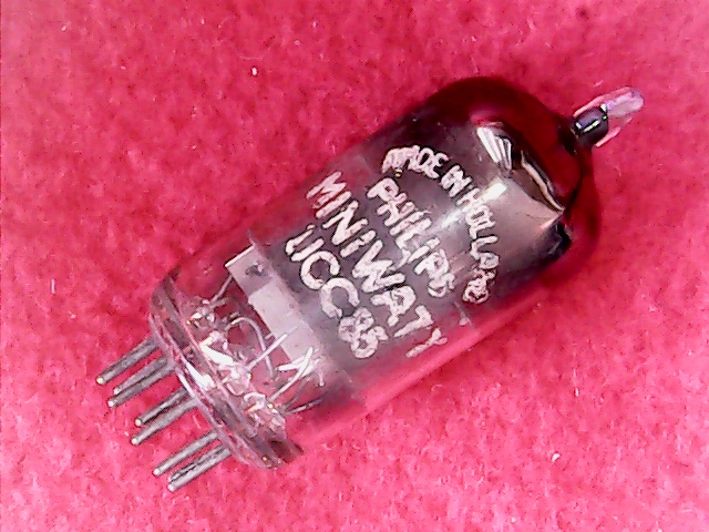 UCC85 Philips