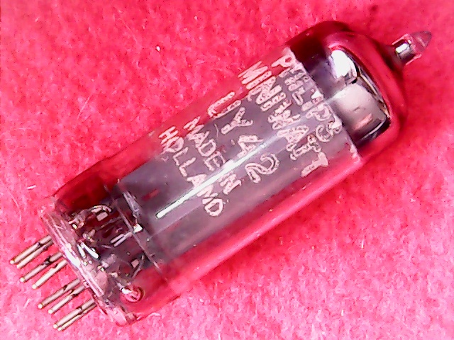 [VSV-006072] UY42 Philips