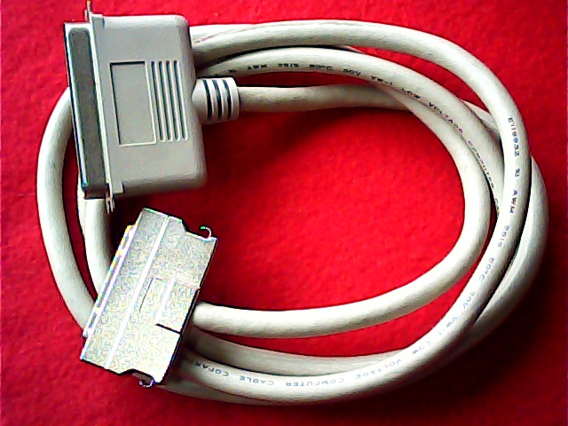 Cable SCSI Centronics 50 Male <=> Half-Pitch Sub-D 68 Male 1.8M