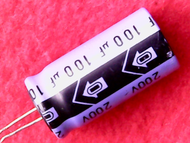 Elco Radial 100u 200V