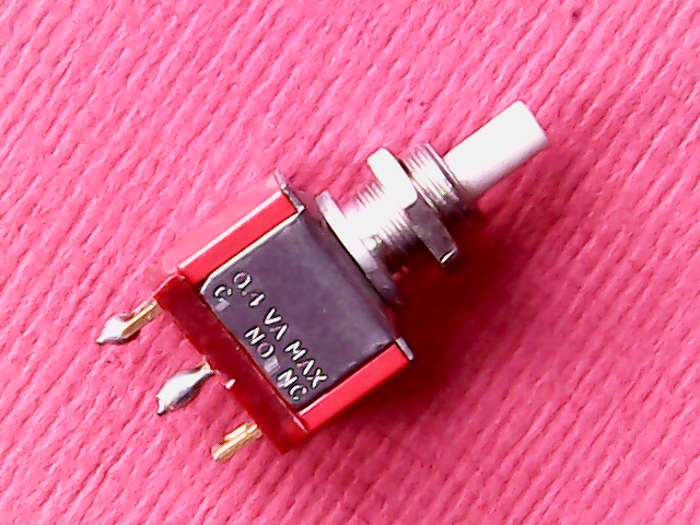 Push Switch C&K 8125 (used) On-Mom SPDT