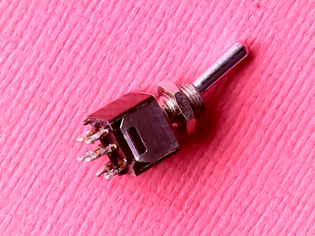 [VSS-007491] Toggle Switch (used) On-On DPDT