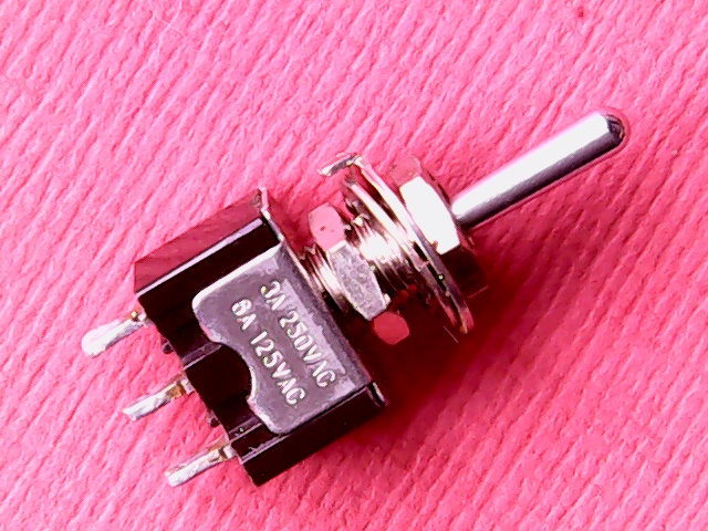 [VSS-007492] Toggle Switch (used) On-Off-On SPDT