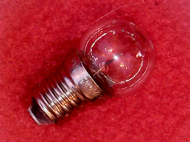 Light bulb E10 6V 2,4W T15x28