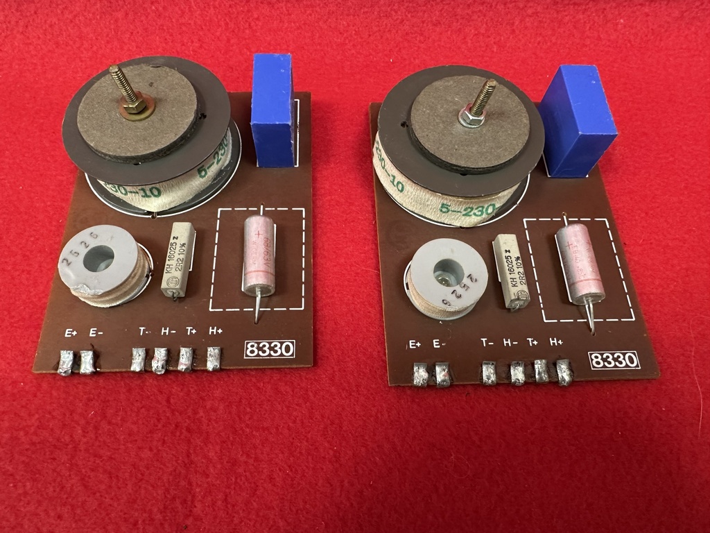 Crossover 2-way 8330 (used)