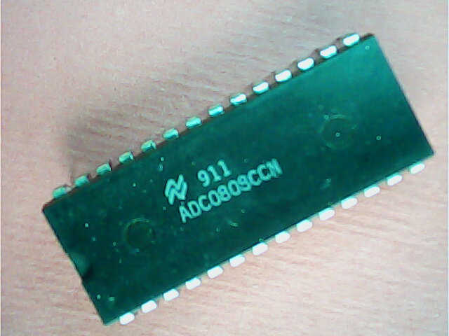 [VHI-001221] ADC0808CCN