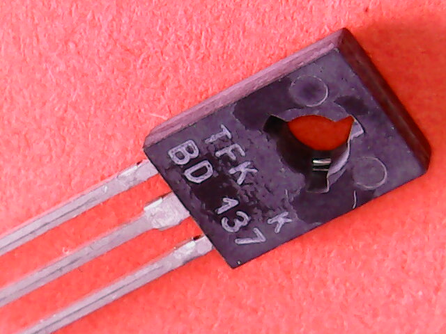 BD137