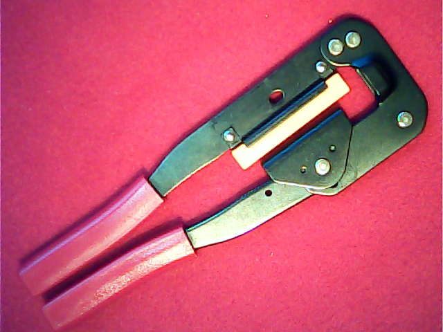 Crimping tool IDC