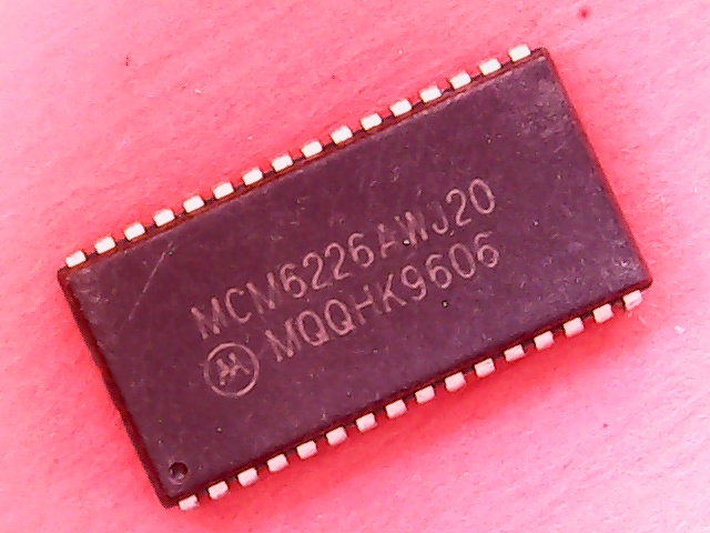 MCM62256AWJ20