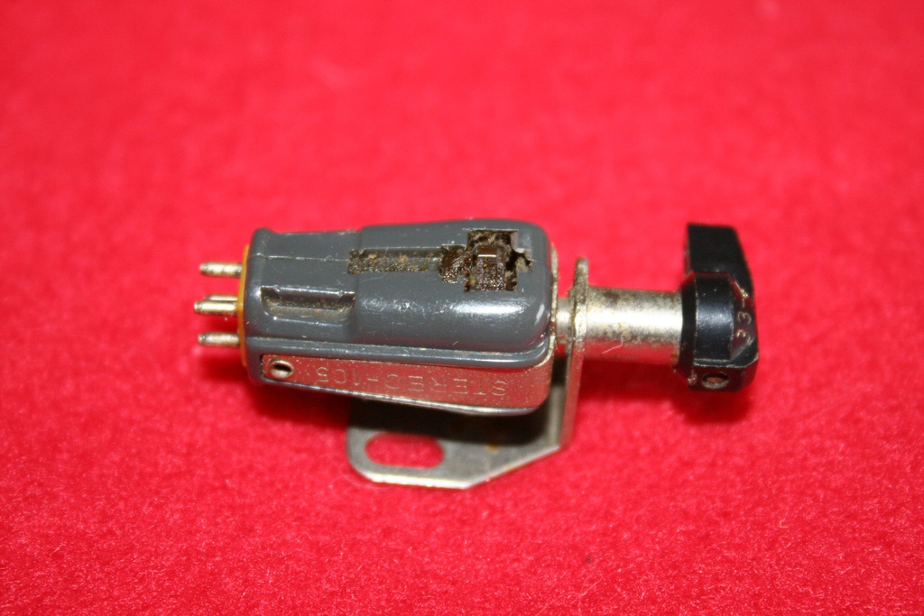 [VSA-003565] Ronette Stereo 105