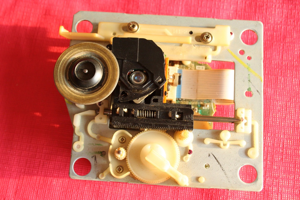 [VSA-004059] Sony KSS-213D Drive(Used)