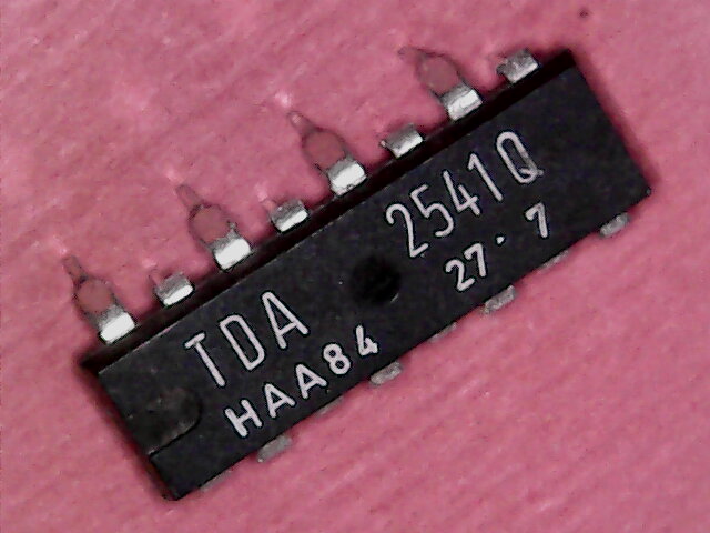 [VHI-004377] TDA2541Q