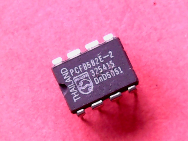 PCF8582E-2