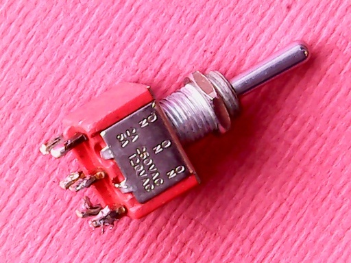 [VSS-007456] Toggle Switch C&K 7215 (used) Mom-Off-Mom DPDT