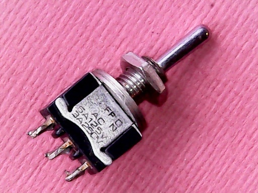 [VSS-007471] Toggle Switch Knitter MTE106E (used) On-Off-On SPDT