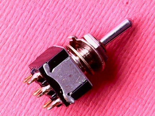 [VSS-007482] Toggle Switch Fujisoku MTA206T (used) On-Off-Mom DPDT