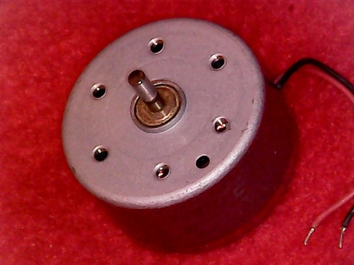 [VSM-008138] Motor RF-300EA-1D390 Axle 2x6 (used)