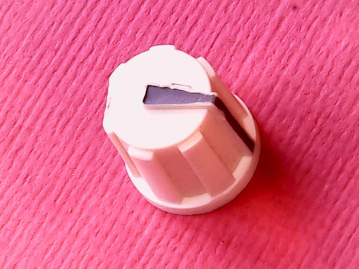 [VSK-008424] Knob Yamaha White 6mm Knurled Shaft