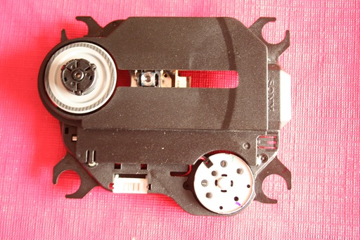 [VSA-004039] Sony KHM-313AHD(Used)