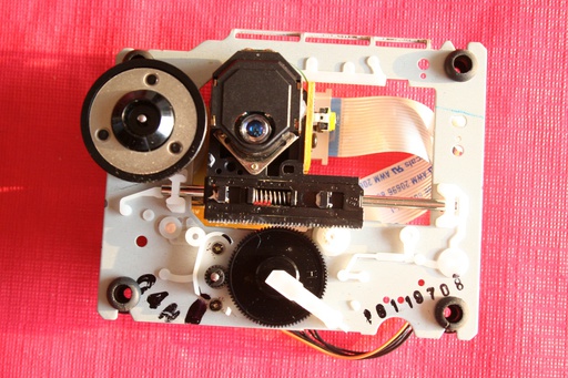 [VSA-004055] Sony KSS-213B Drive(Used)